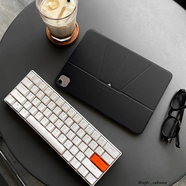 MOFT Snap Folio iPad Stand 12 - (Improved version 2024) - Black - Image 4